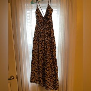 Black and Tan Leaf Print Maxi Dress
